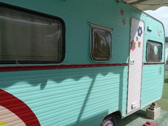 Imagen de la galería de Caravanas y habitaciones para relajarse, en Sax