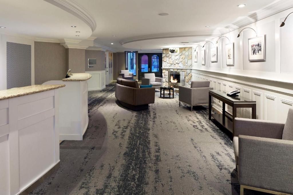 Posezení v ubytování Homewood Suites by Hilton Mont-Tremblant Resort