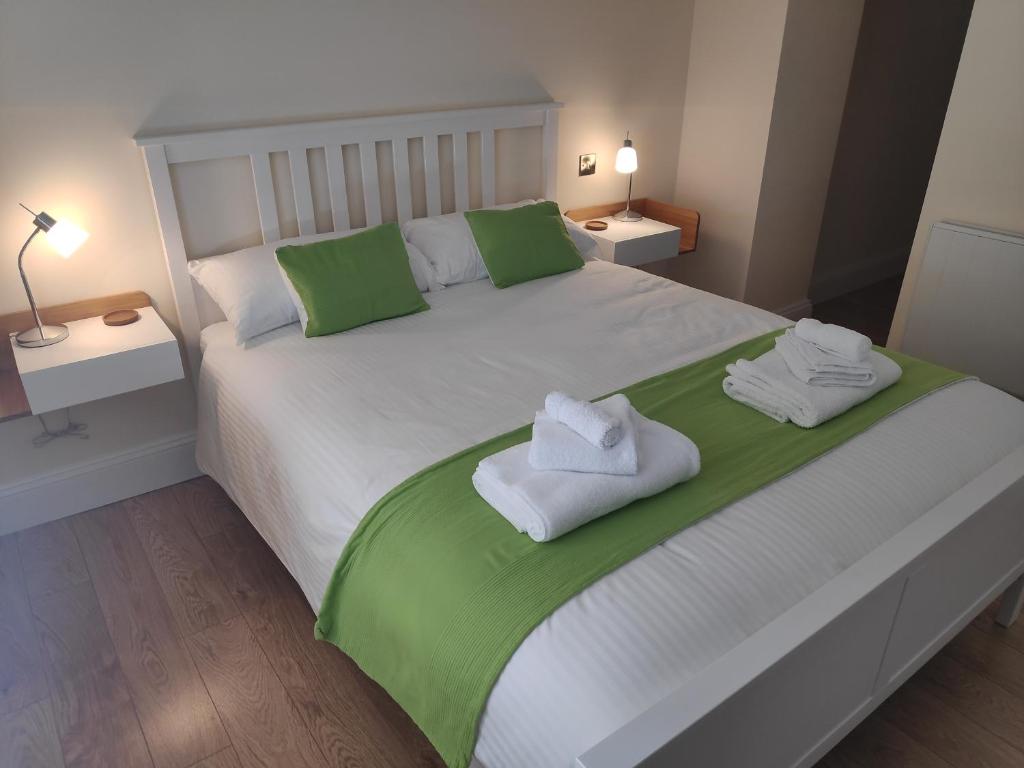 Chandler's Lodge B&B - King Room