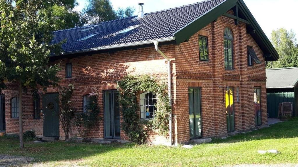 Fotografie z fotogalerie ubytování Große Wohnung in Curau mit Terrasse, Garten und Grill v destinaci Stockelsdorf