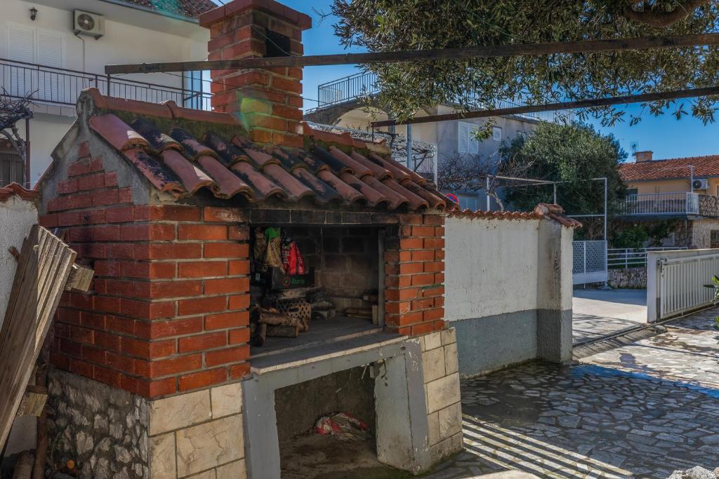 Budova, v ktorej sa apartmán nachádza