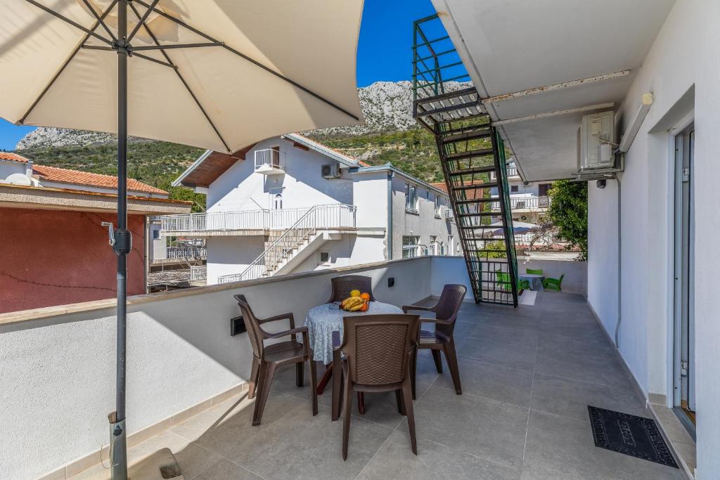 Nespecifikovaný výhled na hory nebo výhled na hory při pohledu z apartmánu