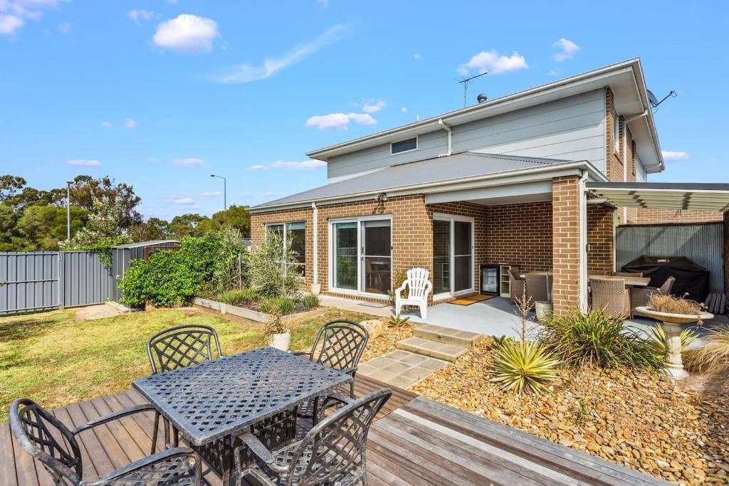 Eagle's Nest Spacious Serenity on Phillip Island, Cowes (updated