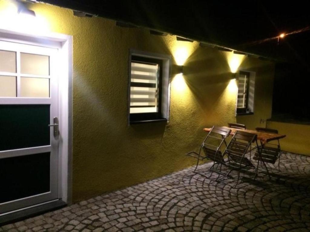 Fotografie z fotogalerie ubytování Ferienhaus in Bad Elster mit Kleinem Kamin v destinaci Bad Elster