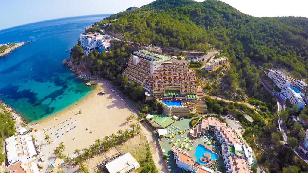 Een luchtfoto van Hotel Cartago - All Inclusive