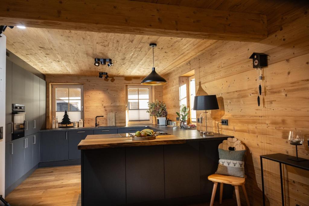 Kuchyň nebo kuchyňský kout v ubytování Schwarzwald Chalet -Wilde Rench-