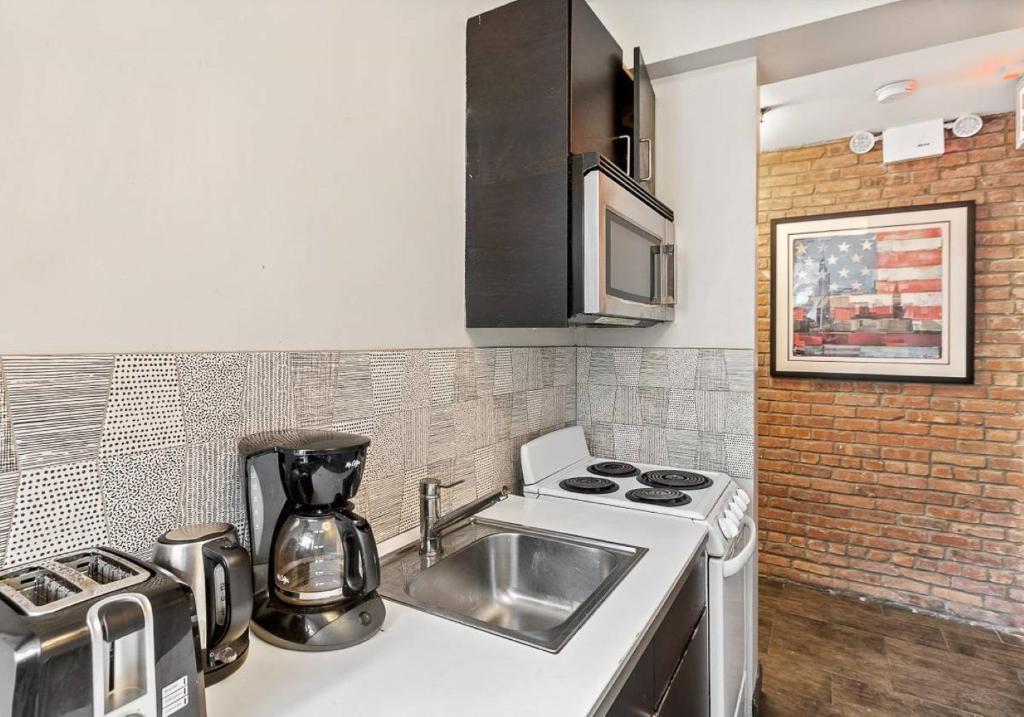 رزرو هتل، آپارتمان 1BR Geous در Lenox Hill! | 09197245267