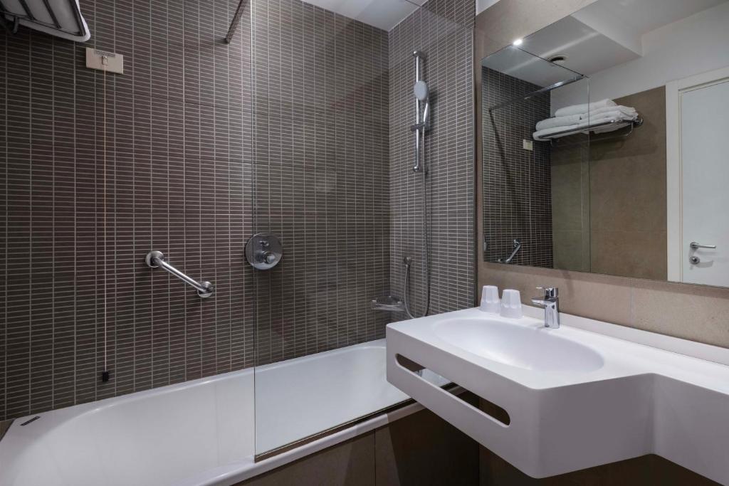 Crowne Plaza Rome St. Peter's, an IHG Hotel - Camera Doppia Standard Con Due Letti Matrimoniali