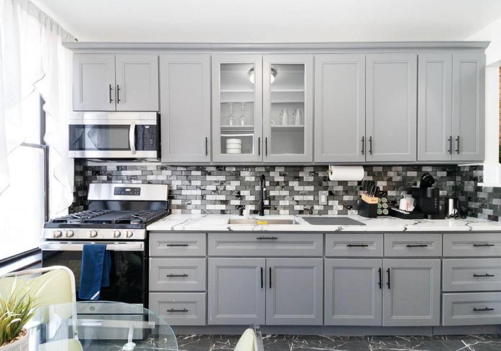1BR واحد شگفت انگیز! سمت W بالا! - 1BR Amazing Unit! Upper W Side!، 1BR واحد شگفت انگیز! سمت W بالا!