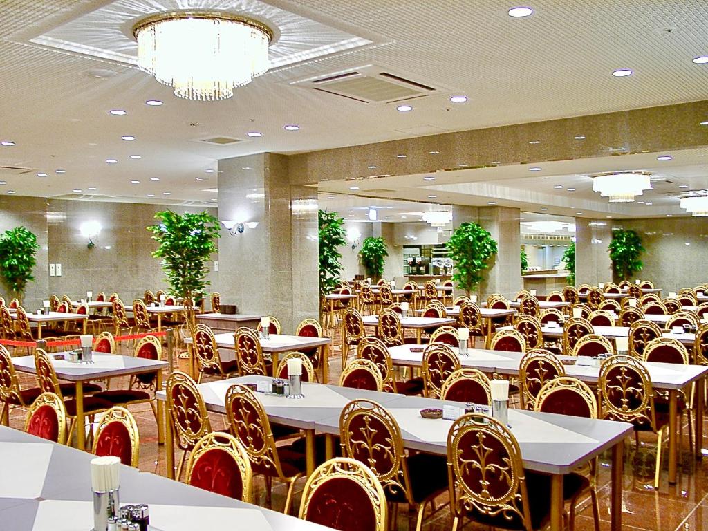 Restaurace v ubytování Yonago Universal Hotel