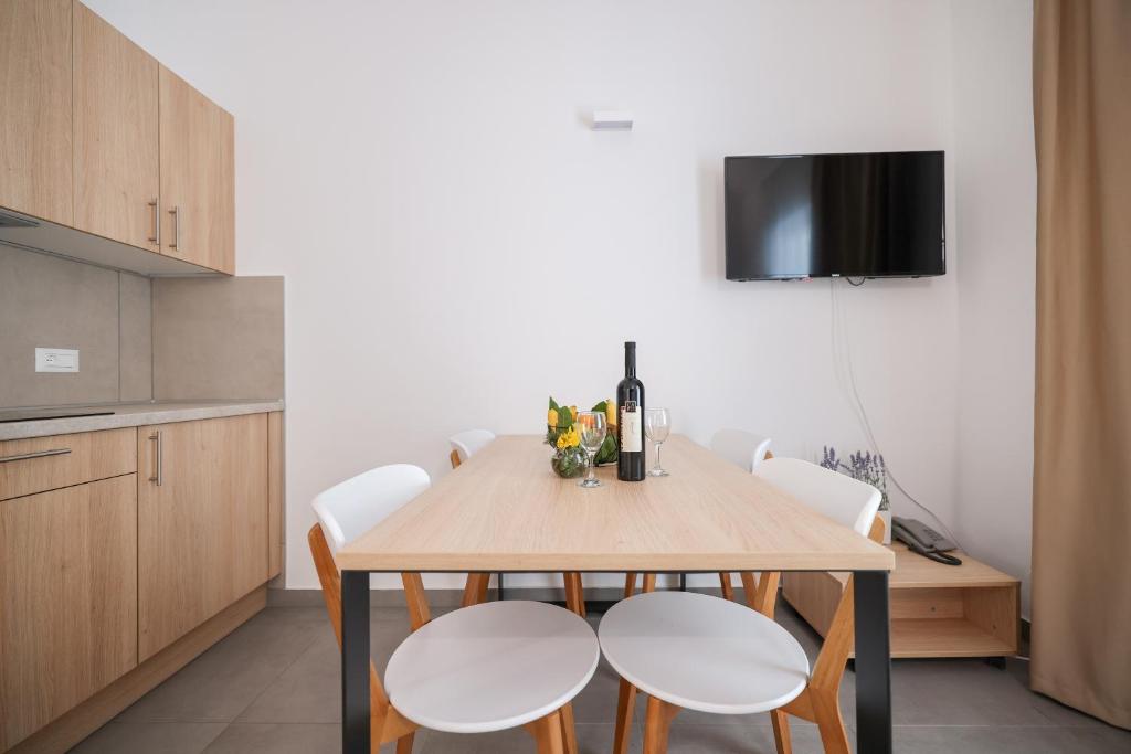 Apartments Medena - Superior Two-Bedroom Apartment With Balcony