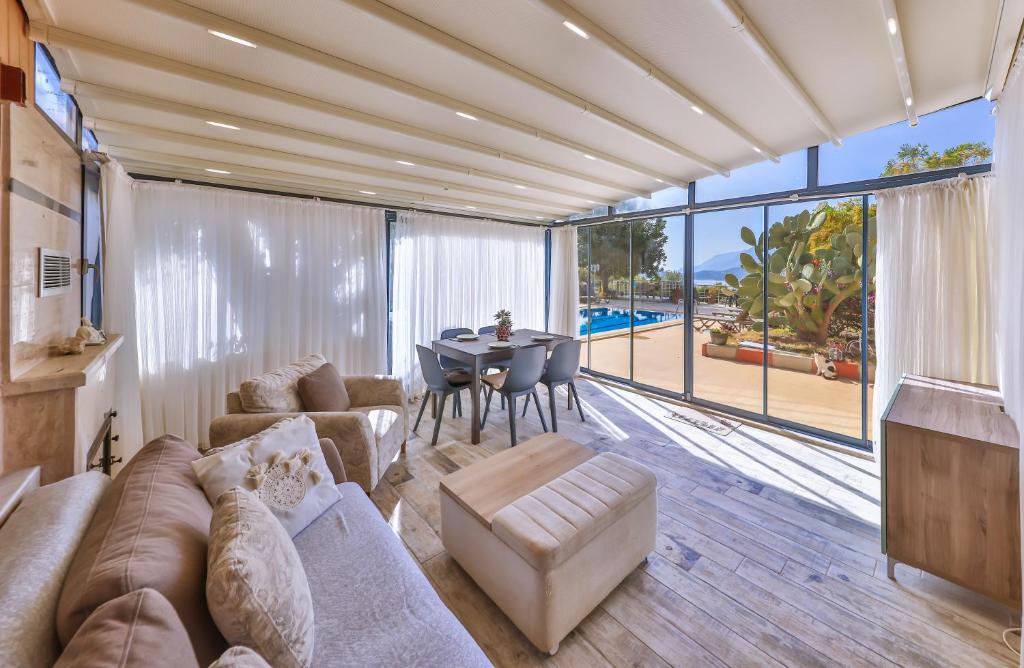Bazén v ubytování Villa Dundar - Kas Apartments nebo v jeho okolí