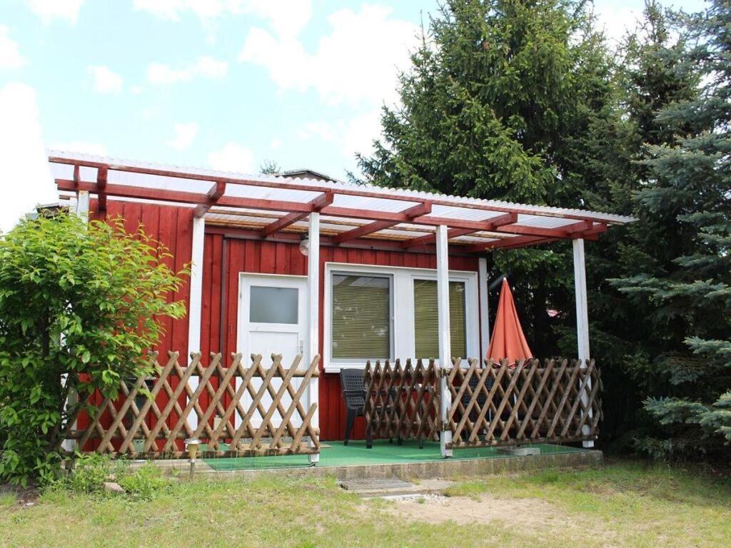 Κήπος έξω από το Bungalow Oberspreewald 2