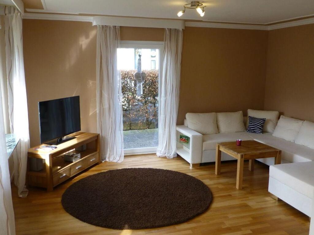 Μια τηλεόραση ή/και κέντρο ψυχαγωγίας στο Lovely apartment in Bad Driburg