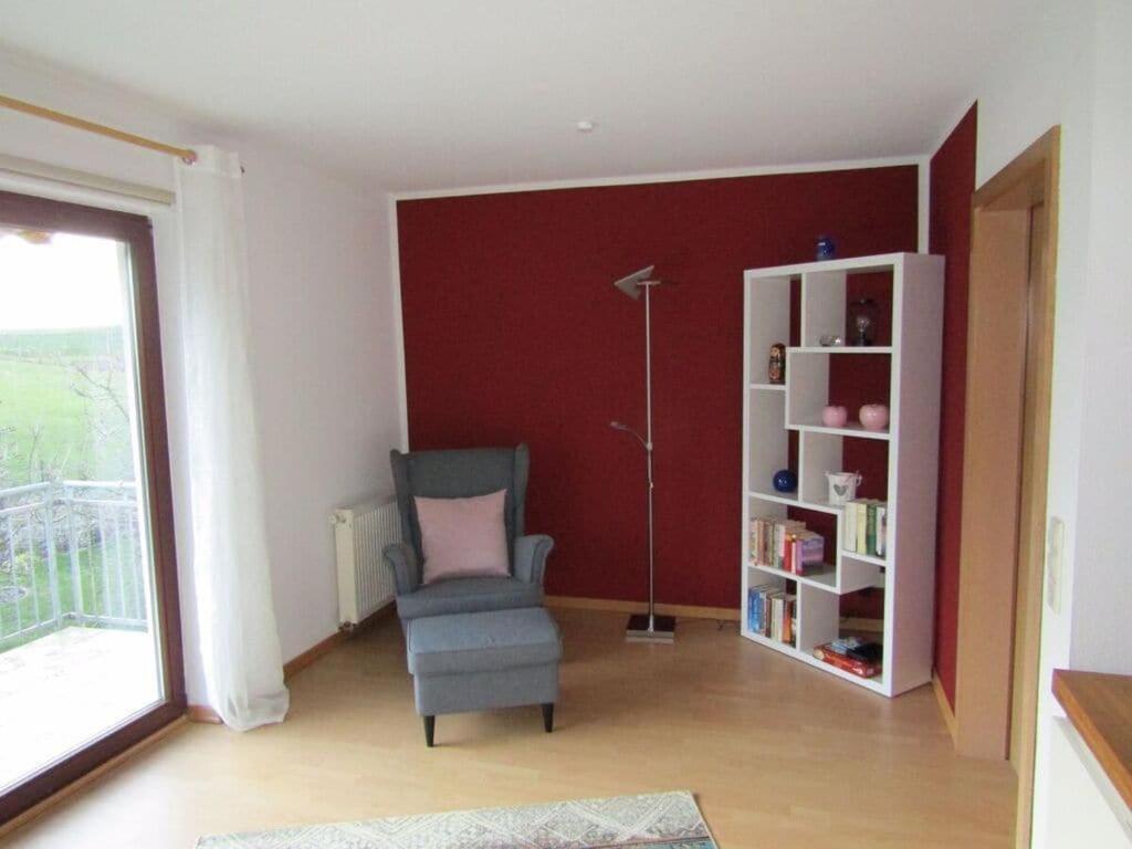 Knihovna v apartmánu