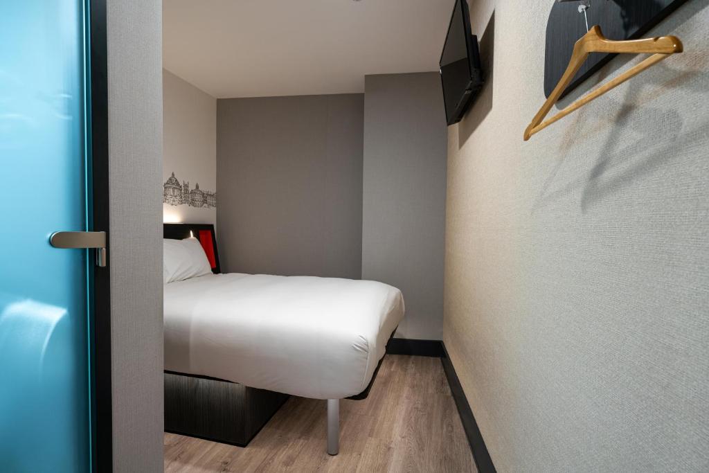 easyHotel Oxford - Resim 25