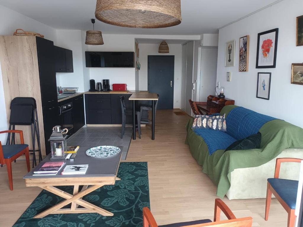 Photo de la galerie de l'établissement Appartement 3 pièces, Carantec centre, à Carantec