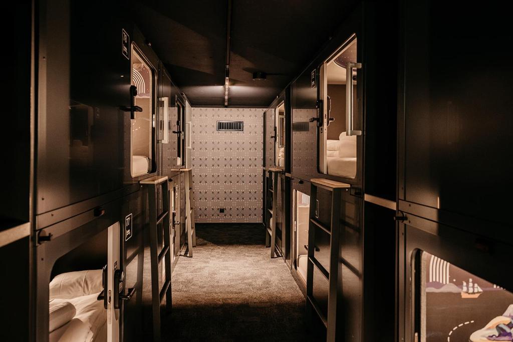 Capsule Hotel - Lucerne Old Town - Resim 44