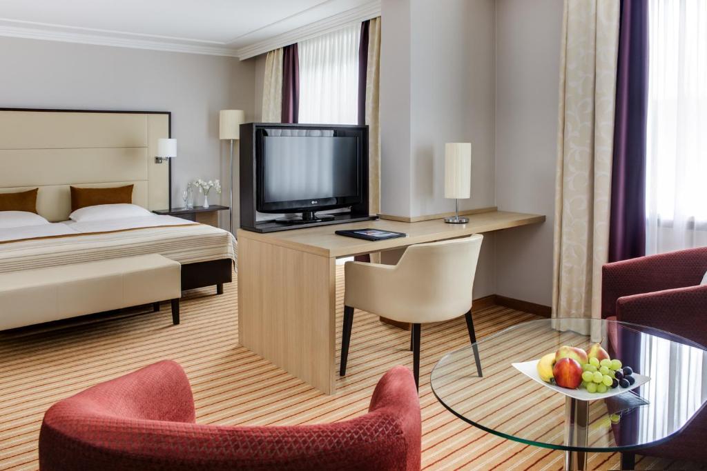 Postel nebo postele na pokoji v ubytování Steigenberger Hotel Bad Neuenahr