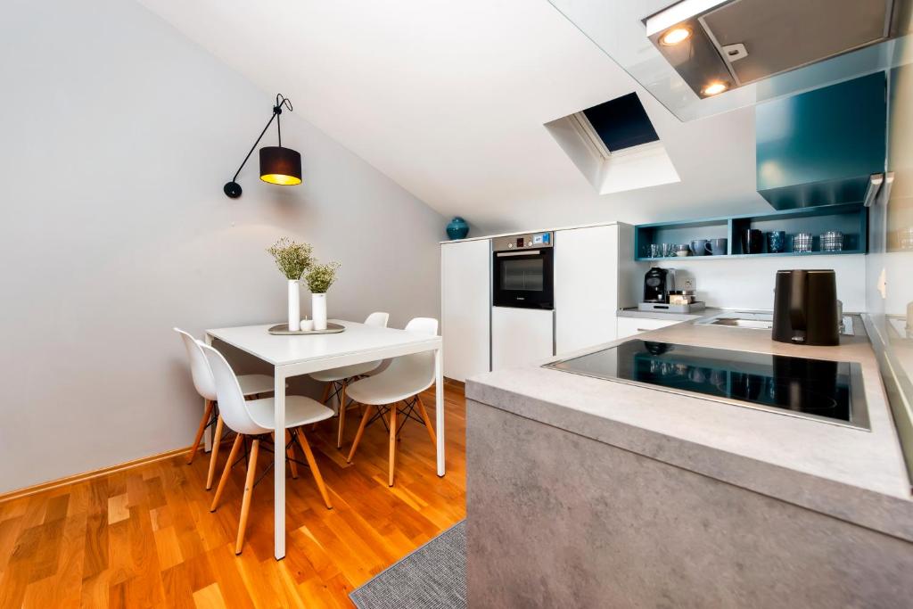 Kuchyň nebo kuchyňský kout v ubytování Apartment Lili