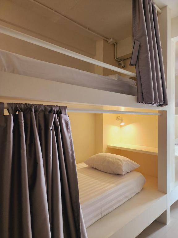 Line Bangkok Hostel - 3