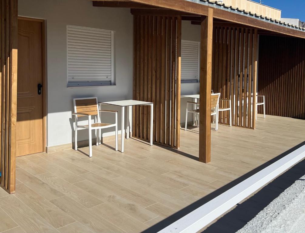 A balcony or terrace at Pensión La Ola
