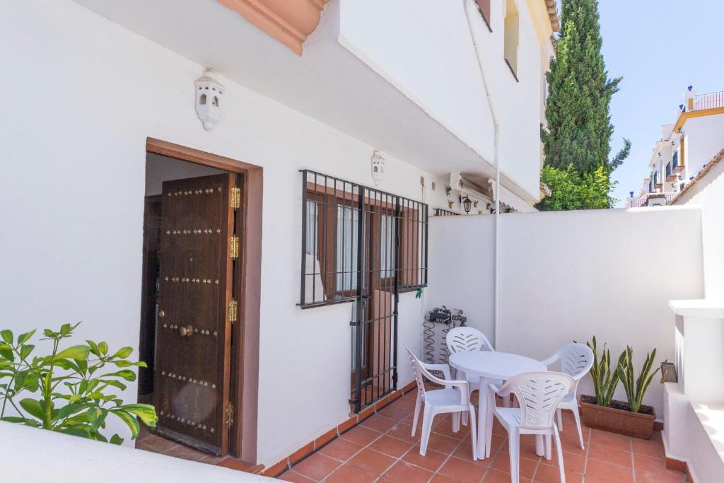 Balkón alebo terasa v ubytovaní Large townhouse Marbella golden mile