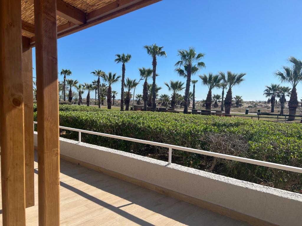 A balcony or terrace at Pensión La Ola