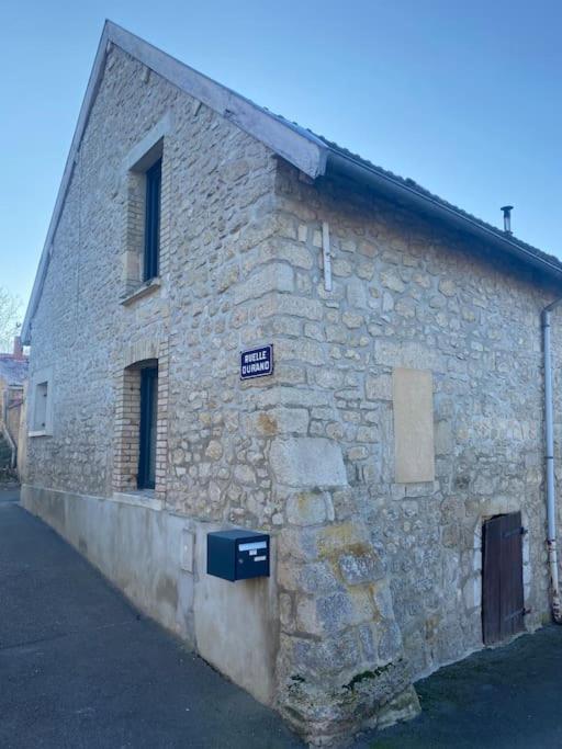 « La Suisse » Courcelloise - Three-Bedroom House