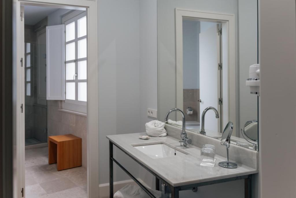Koupelna v ubytování Hotel Boutique Palacio Corredera