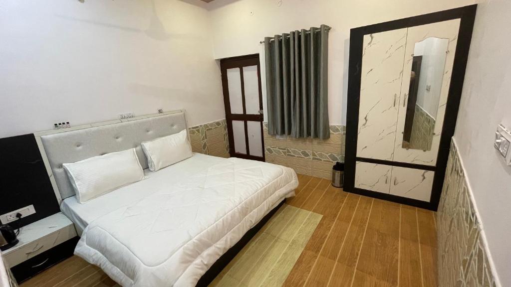 Postel nebo postele na pokoji v ubytování Lazy staytion