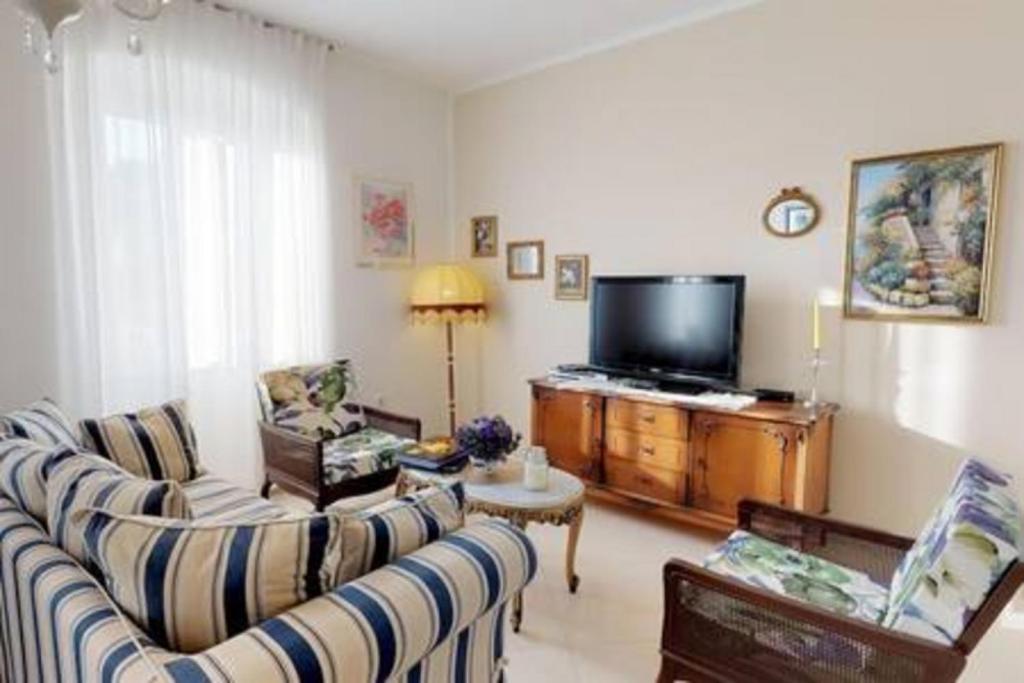 Fotografia z galérie ubytovania Radovani Luxury Apartment with Private Pool v destinácii Jelsa