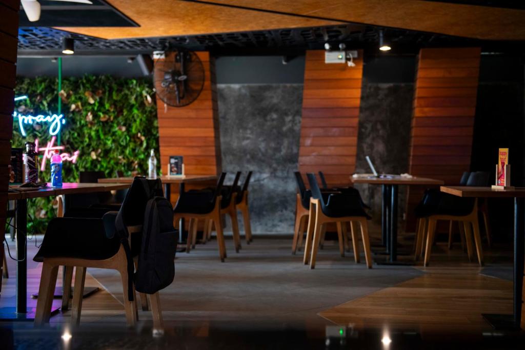 Restaurace v ubytování Mad Monkey Phuket
