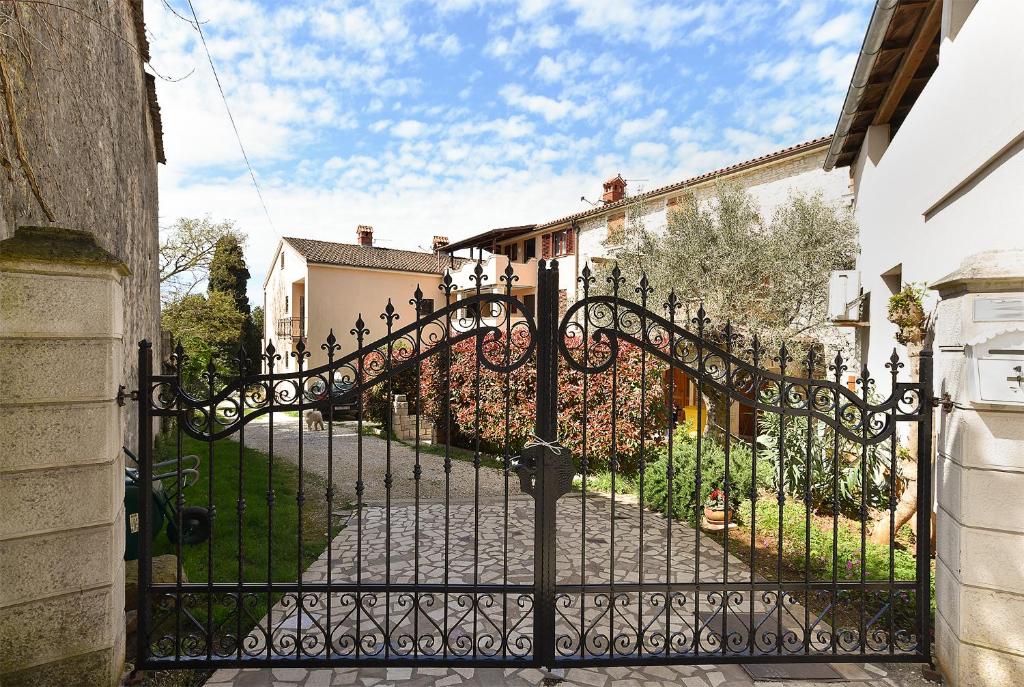 Gallery image of Apartments Medulin 2315 in Medulin