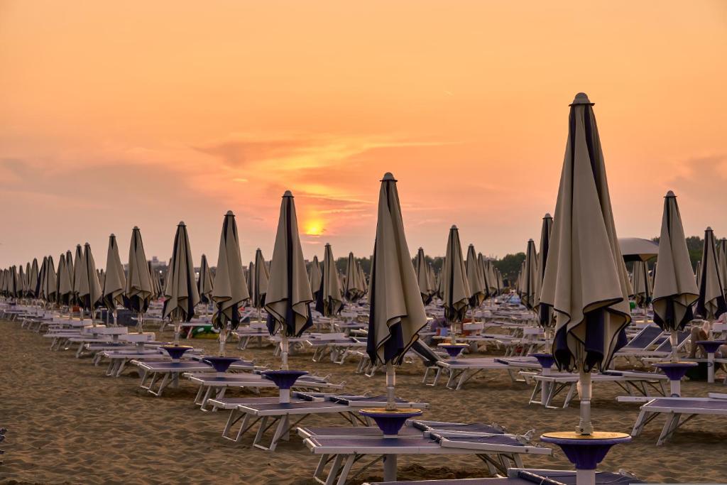 A beach at or near A villát