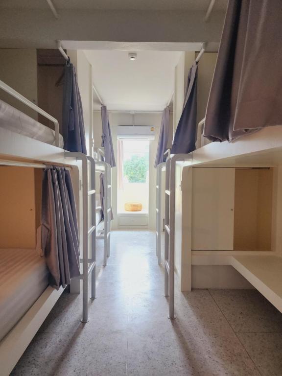 Line Bangkok Hostel - 11