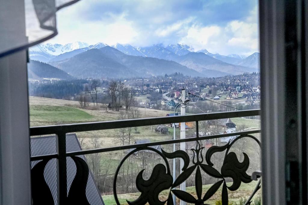 Nespecifikovaný výhled na hory nebo výhled na hory při pohledu z bed and breakfast