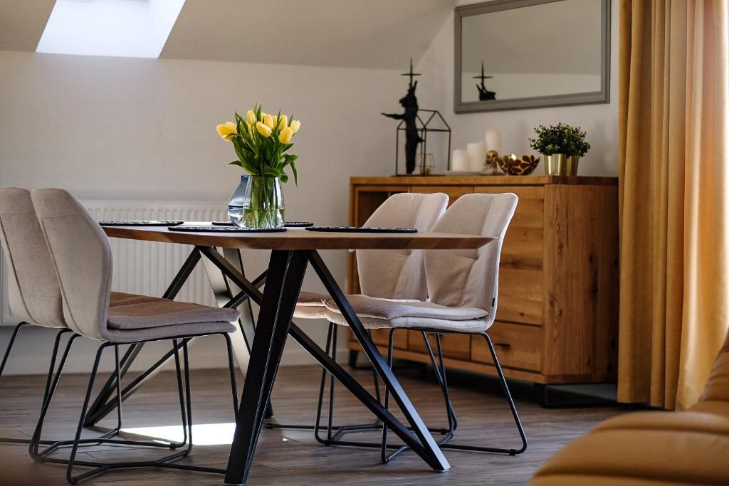 Posedenie v ubytovaní Apartament Spacerowa Lux