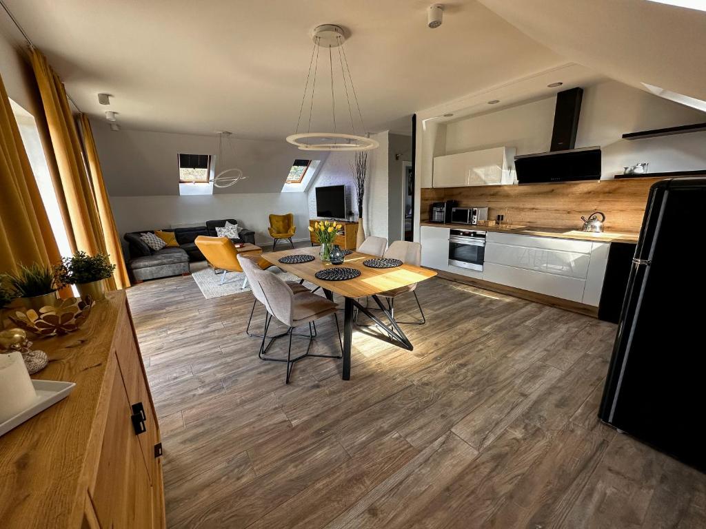 Kuchyňa alebo kuchynka v ubytovaní Apartament Spacerowa Lux