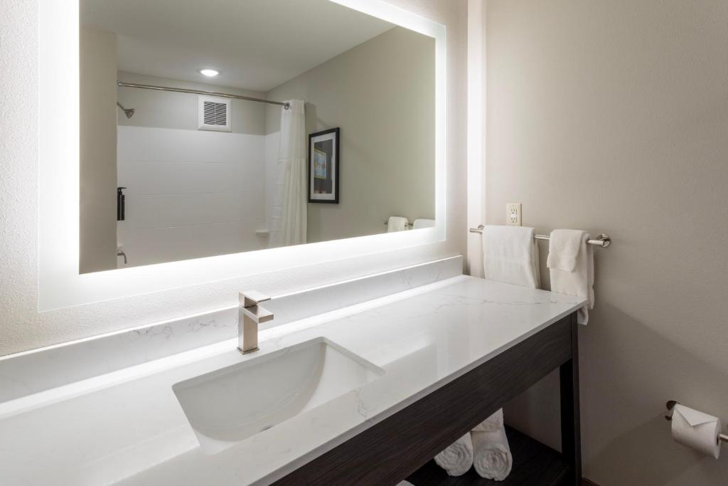 GrandStay Hotel & Suites Algona - Estudio Deluxe Con Cama Grande