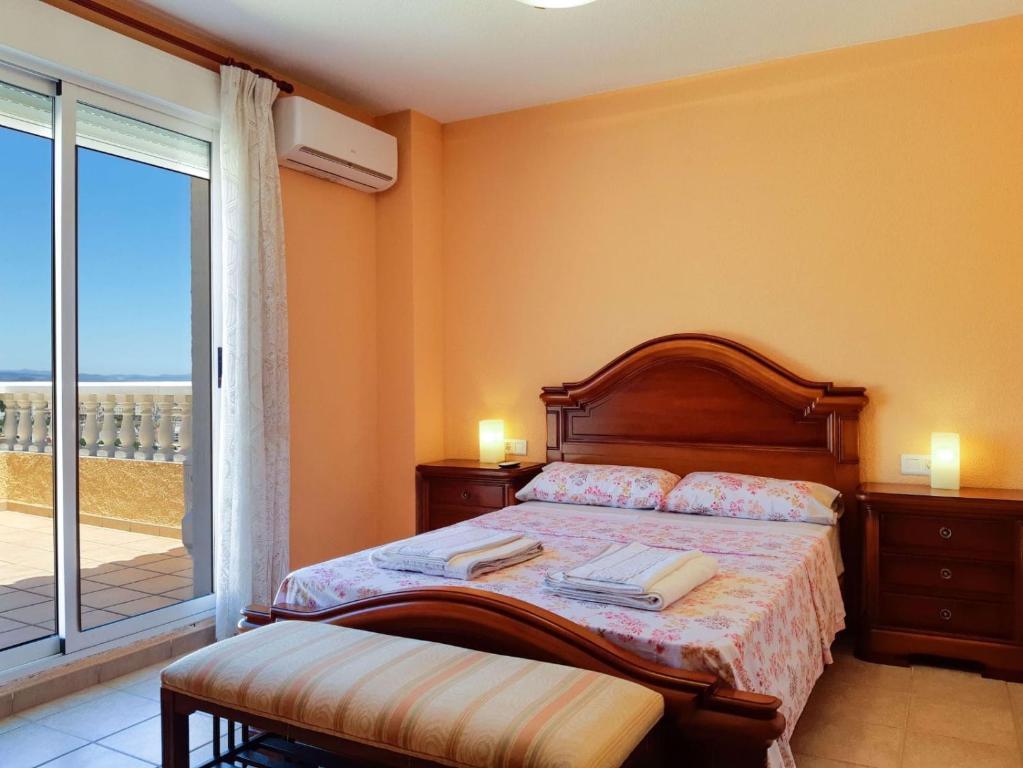Postel nebo postele na pokoji v ubytování Villa de 2 plantas