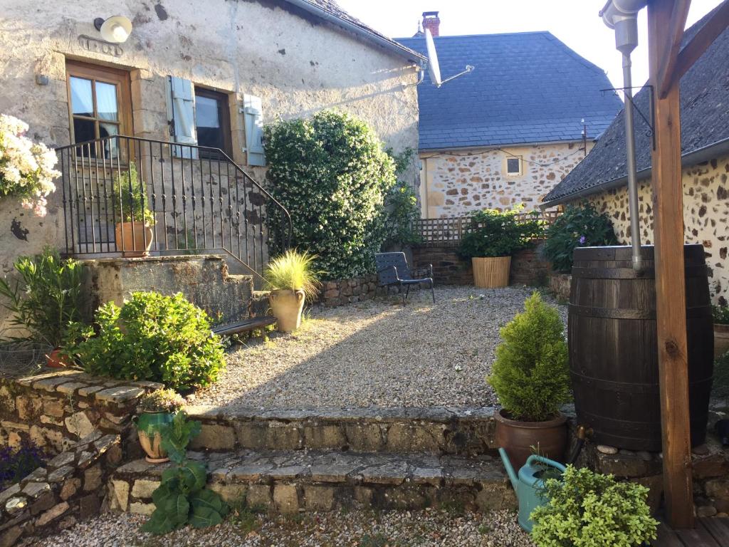 Vonkajšia záhrada v ubytovaní Gîte Maison Maitri