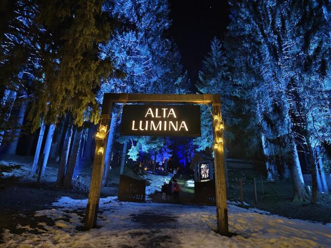 a sign that says alpha liminia in a park at night at GESPERE LE STELLA in Les Gets