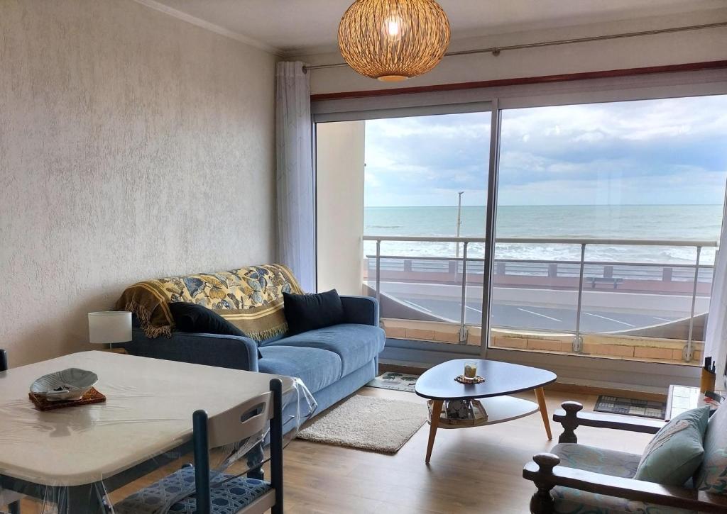 Posezení v ubytování Appartement face mer