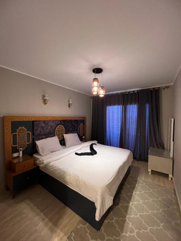 Postel nebo postele na pokoji v ubytování Villa KUBA luxury private pool Hurghada