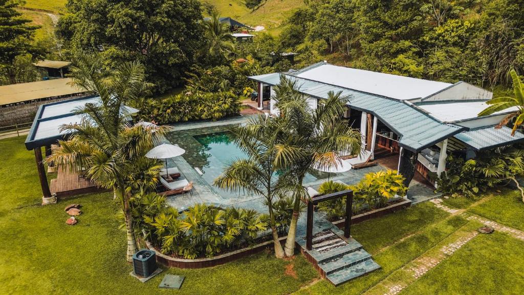 Bazén v ubytování El Rio Hotel nebo v jeho okolí