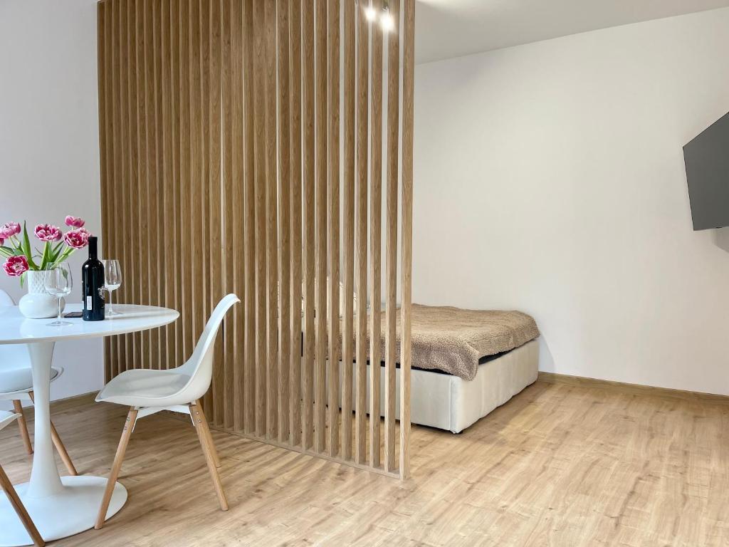 Island Modern Box Apartment - 4