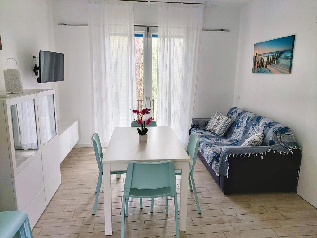 Χώρος καθιστικού στο Villa Antonietta 4, Relax nella pineta