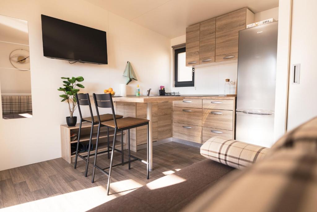 Kuchyňa alebo kuchynka v ubytovaní Mobile home Silence