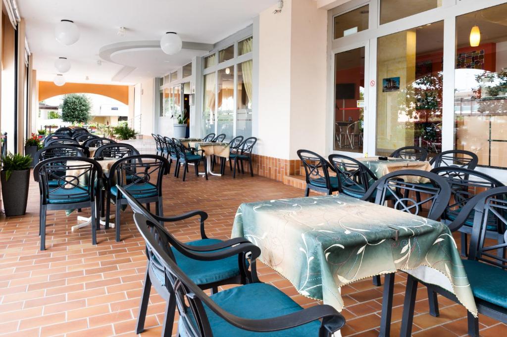 Restaurace v ubytování Hotel Garni Losanna